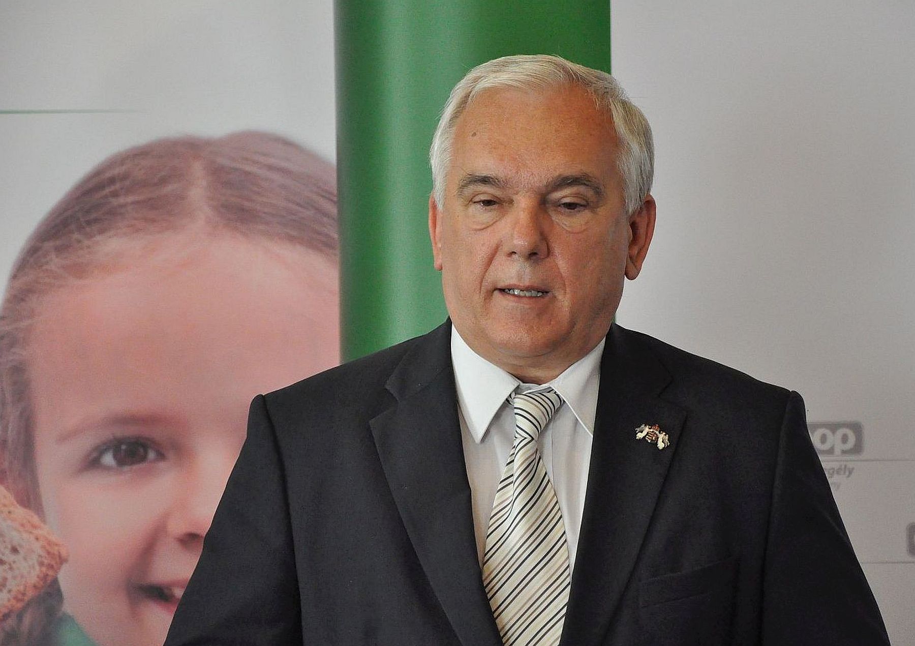 Isten legyen velünk - Dr. Petrin László adventi gondolatai